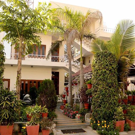 Hotel Sukhvilas Jaipur Dış mekan fotoğraf
